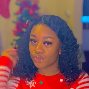 Meet your Posher, Jynise